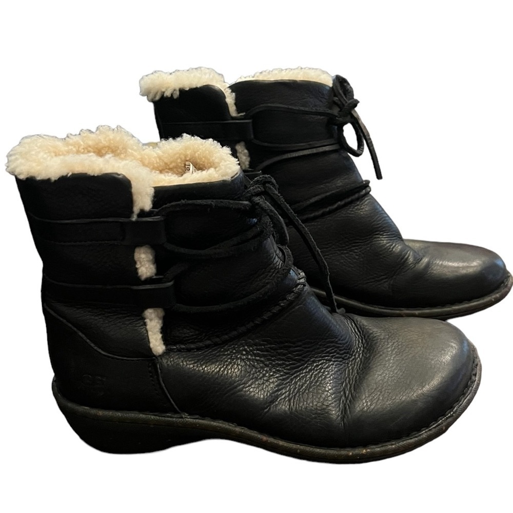 UGG® Australia Caspia Black Leather Ankle Boots Women’s Size 7​​​​​